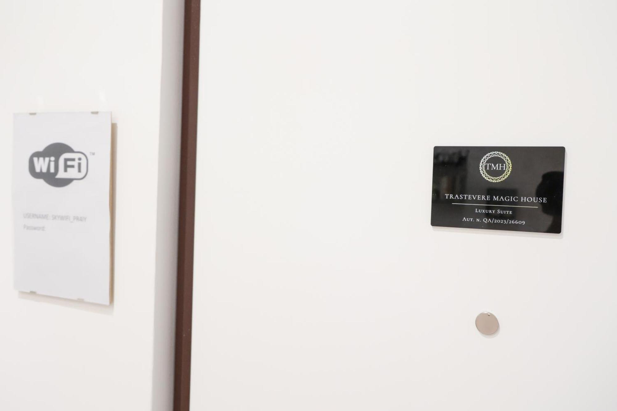 Trastevere Magic House Luxury Suite Rome Bagian luar foto